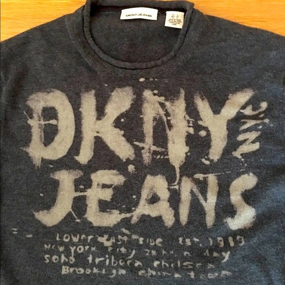 Dkny Other - DKNY knit sweater fits teen